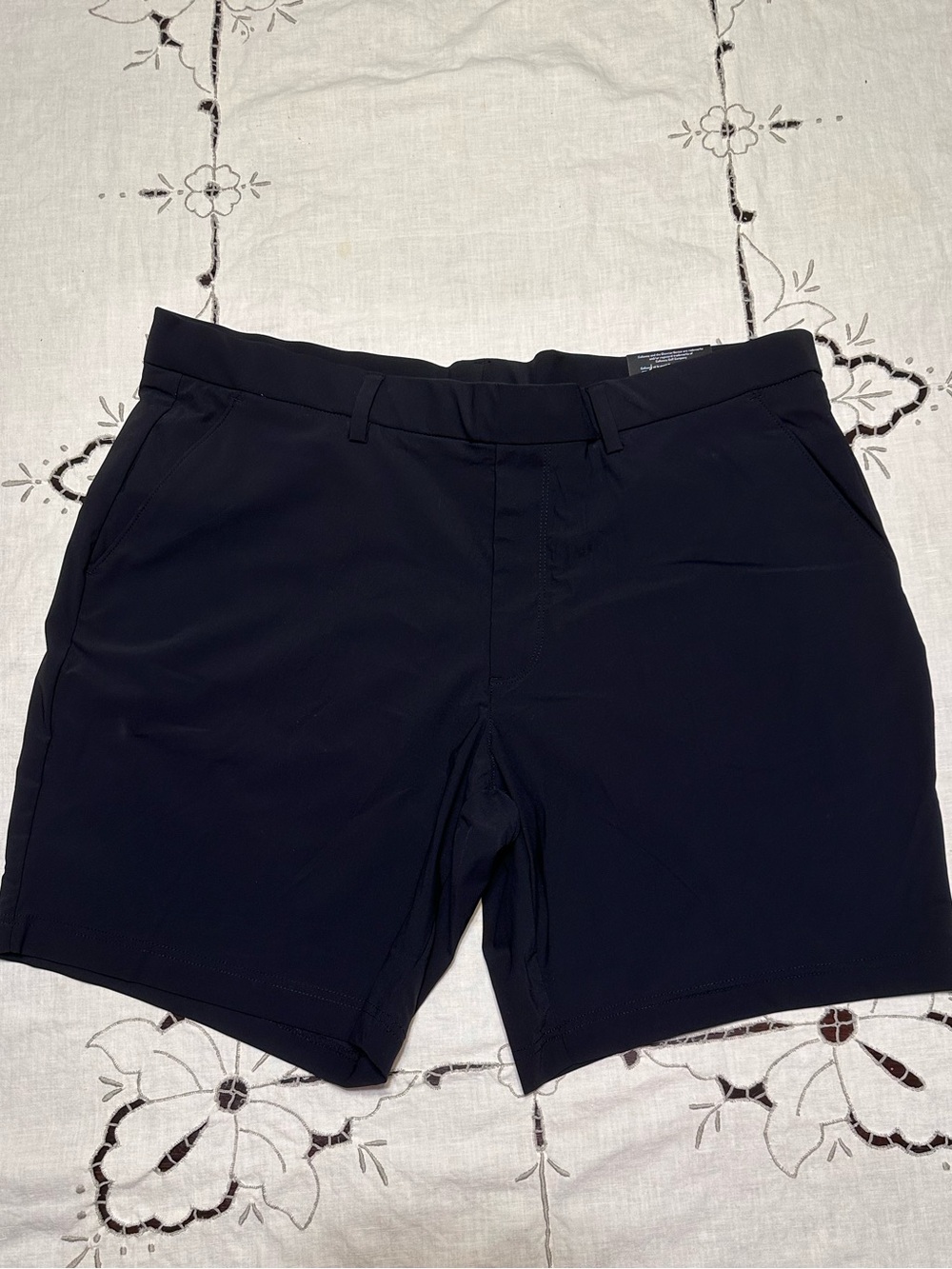 Callaway black NWT XL 8” inseam pull on shorts